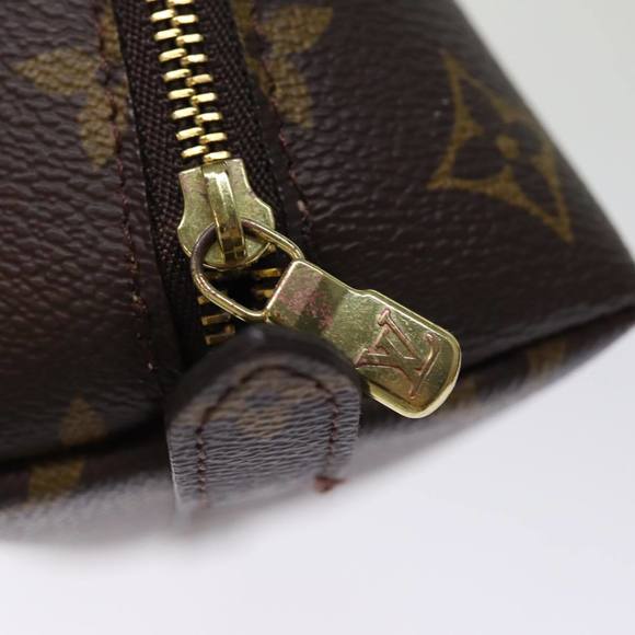 LOUIS VUITTON Monogram Trousse Demi Ronde Cosmetic Pouch M47520 LV Auth 74112 - Picture 8 of 16